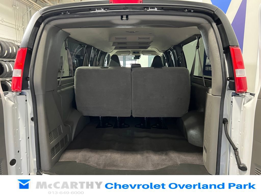 Used 2025 Chevrolet Express 3500 LT w/ LT Preferred Equipment Group RWD image 22