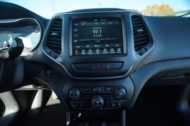 Used 2022 Jeep Cherokee Trailhawk image 29