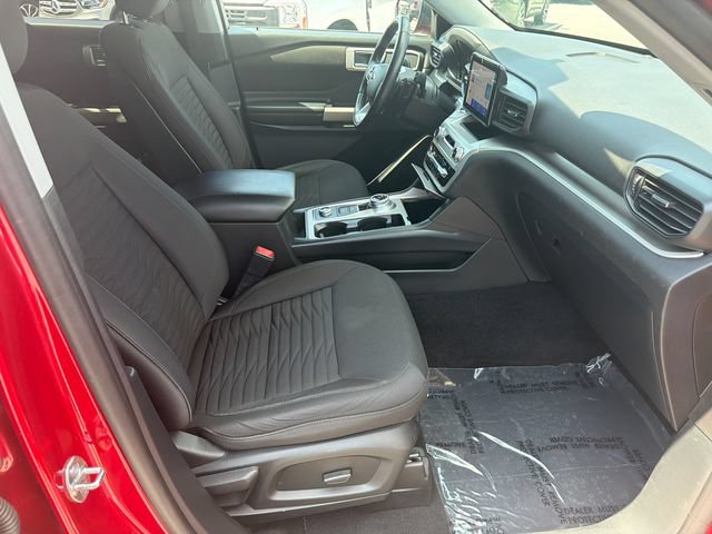 Certified 2020 Ford Explorer XLT w/ Comfort Package AWD/4WD image 15