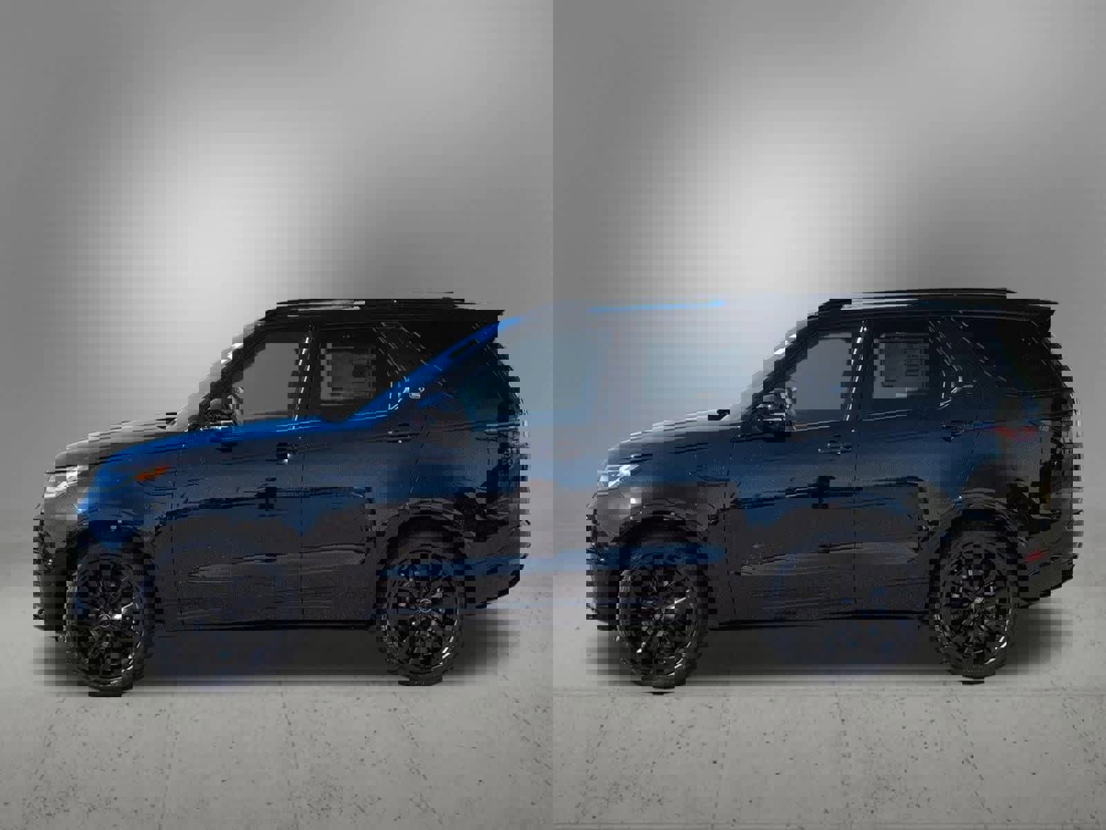 New 2026 Land Rover Discovery Limited Edition image 3
