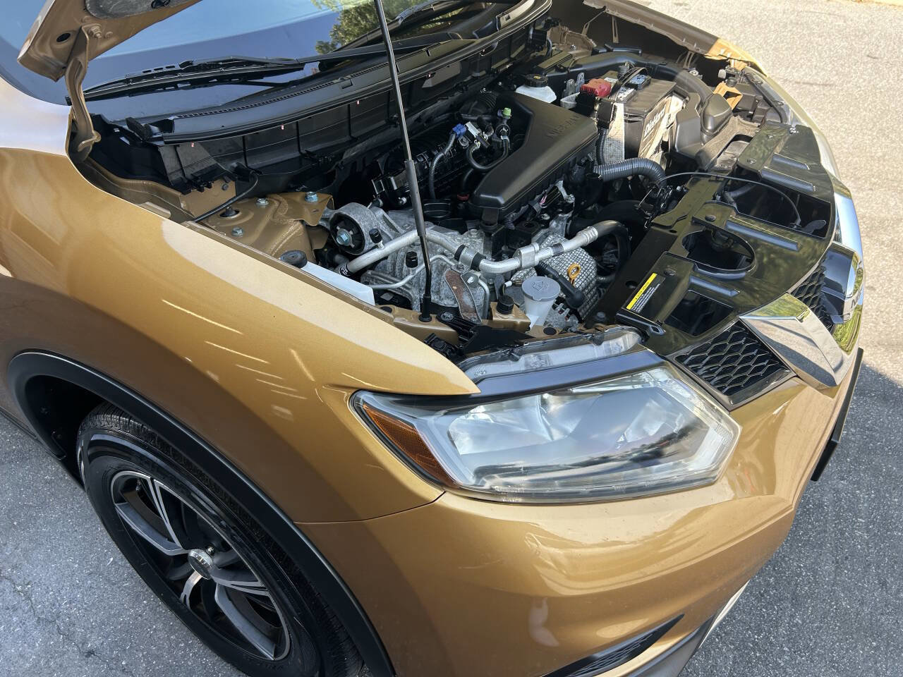 Used 2014 Nissan Rogue S w/ S Family Package image 22