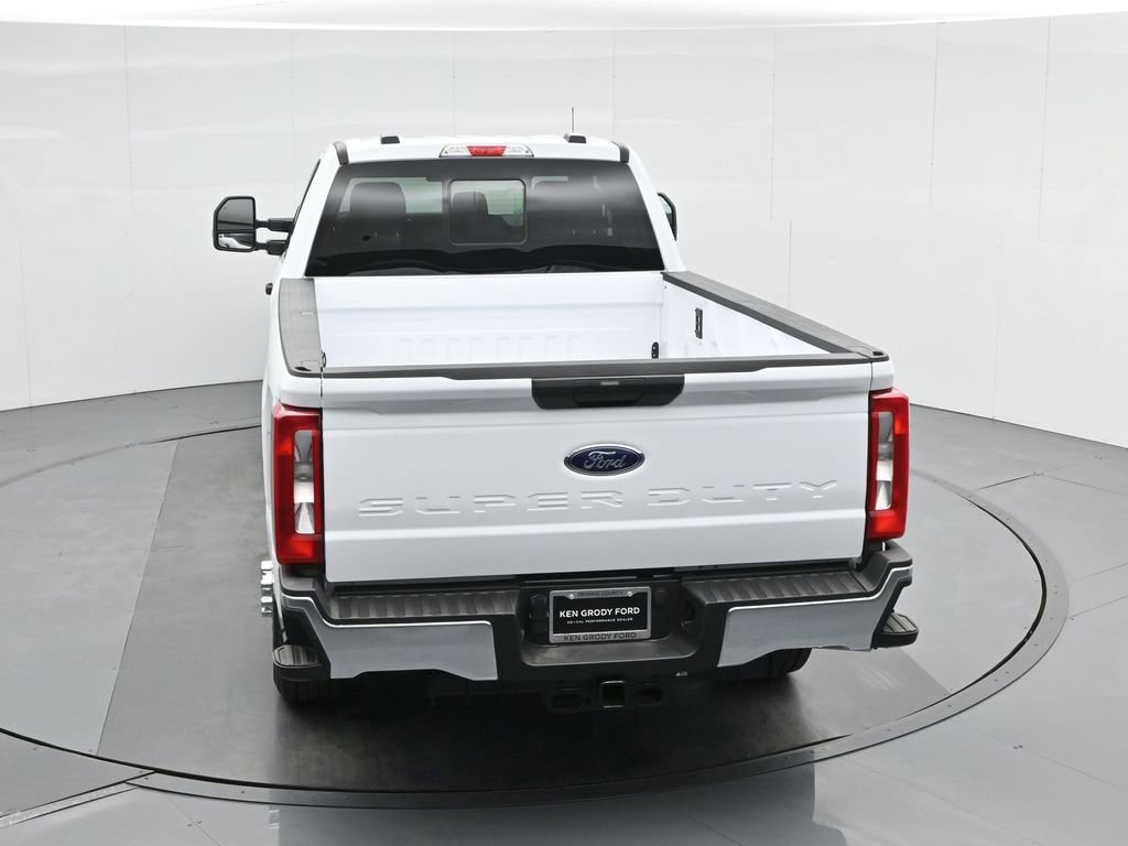New 2026 Ford F350 XLT image 44