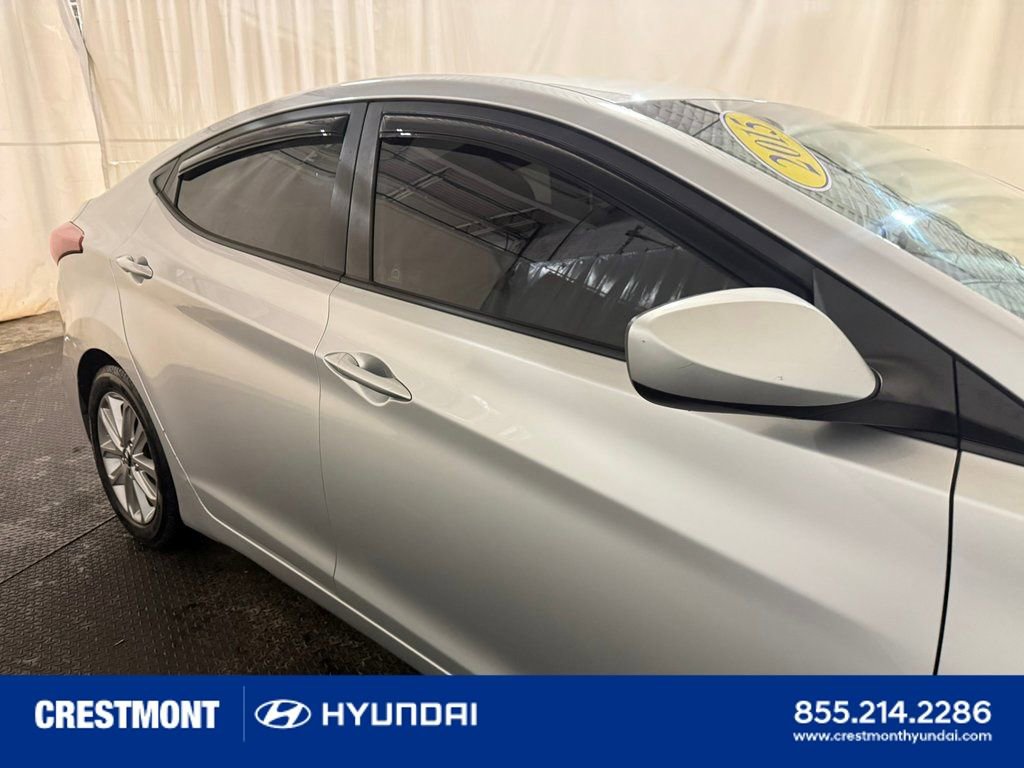 Used 2015 Hyundai Elantra SE w/ Option Group 02 image 16