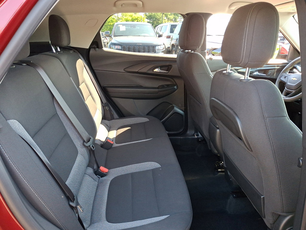 Used 2025 Chevrolet TrailBlazer LT AWD/4WD image 15