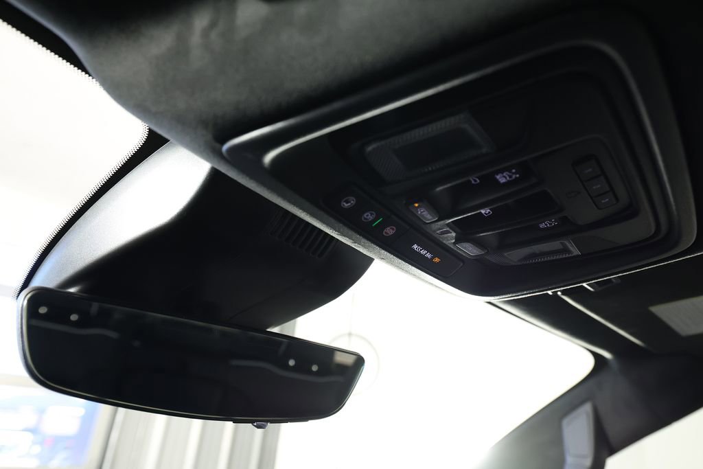 Used 2026 GMC Sierra 2500 AT4X image 32