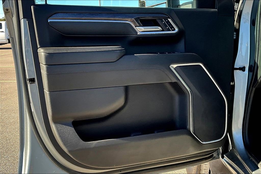 Used 2024 Chevrolet Silverado 2500 LTZ image 21