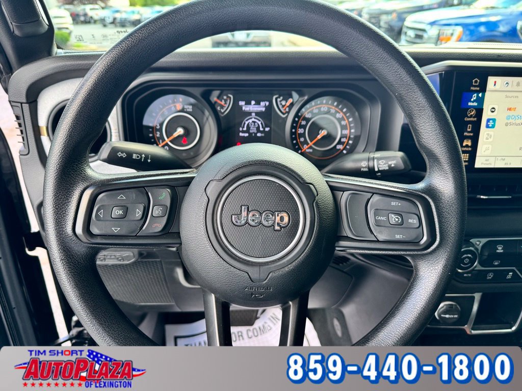 Used 2024 Jeep Gladiator Sport AWD/4WD image 19