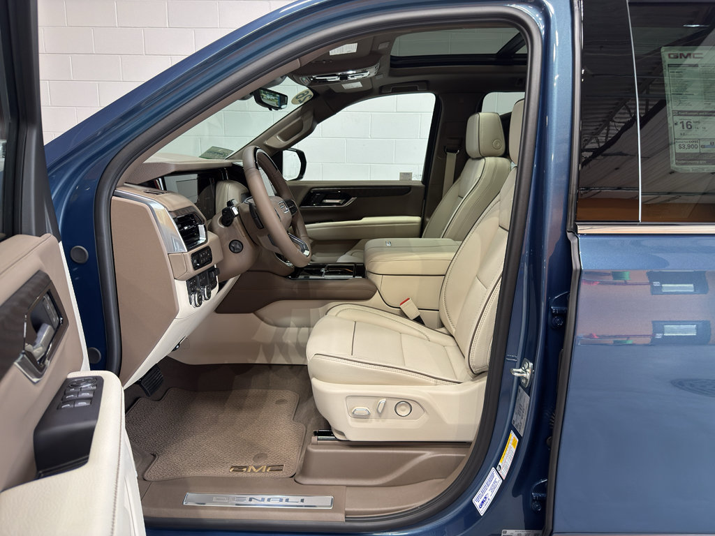 New 2026 GMC Yukon XL Denali w/ Denali Reserve Package AWD/4WD image 19