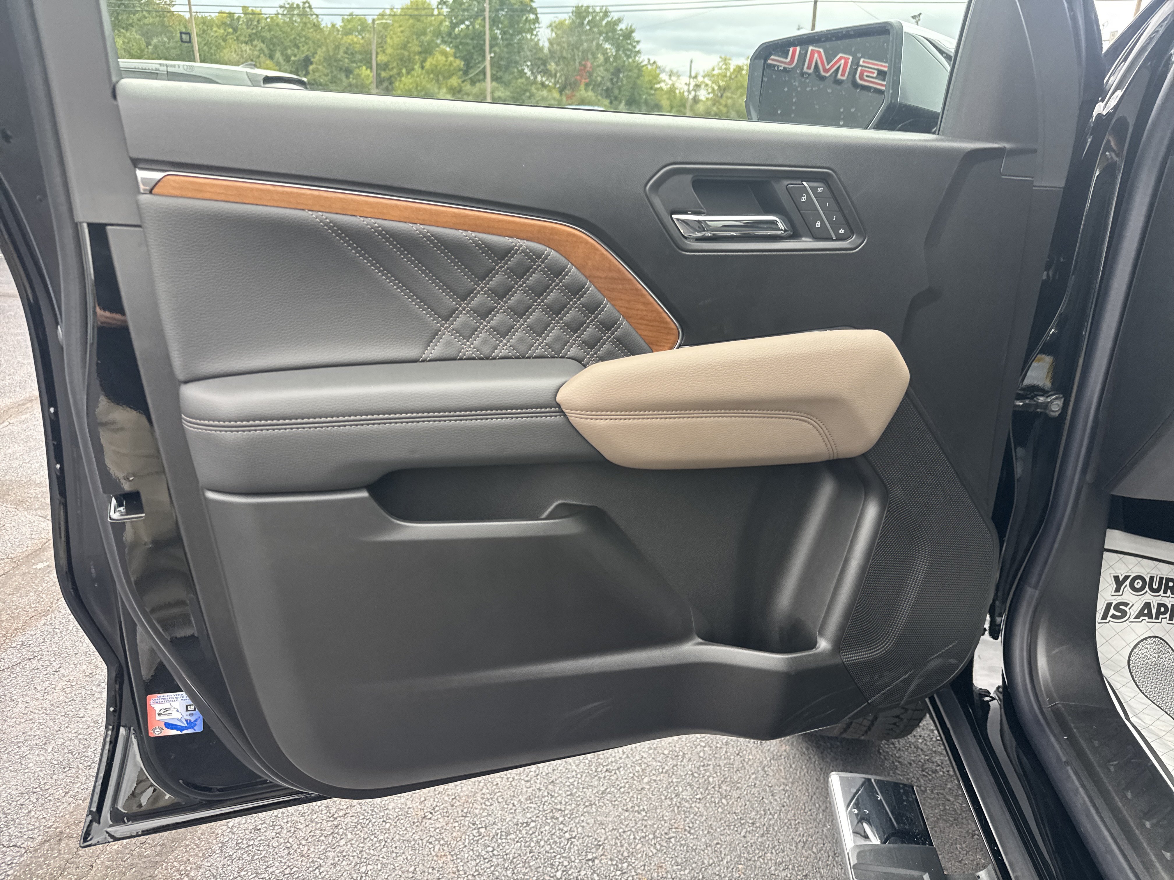 New 2026 GMC Canyon Denali AWD/4WD image 15
