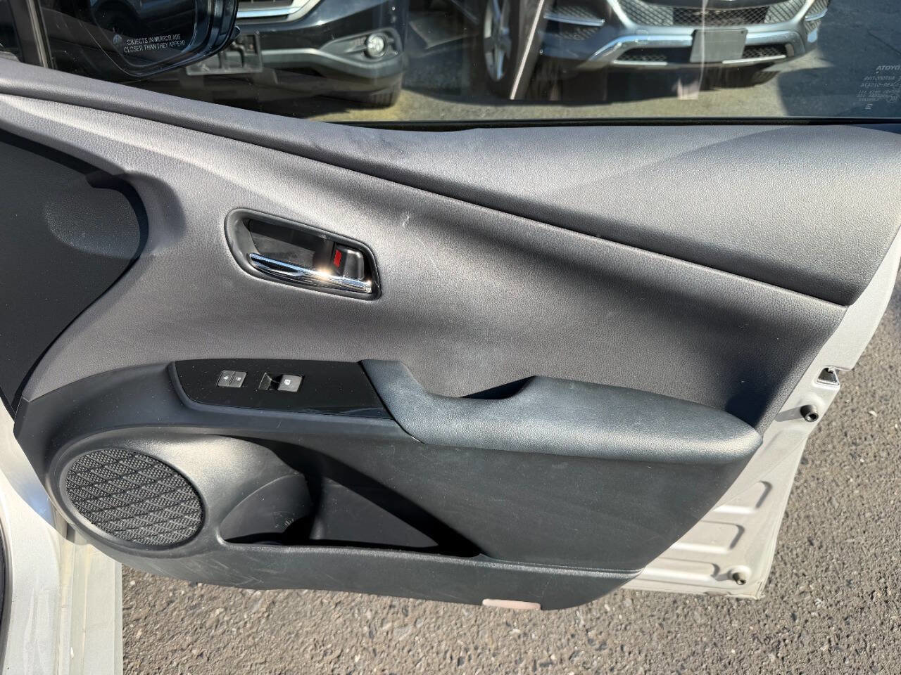 Used 2016 Toyota Prius Four w/ Advanced Technology Package FWD image 43