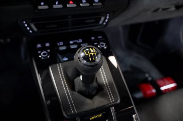 Used 2022 Porsche 911 GT3 RWD image 25