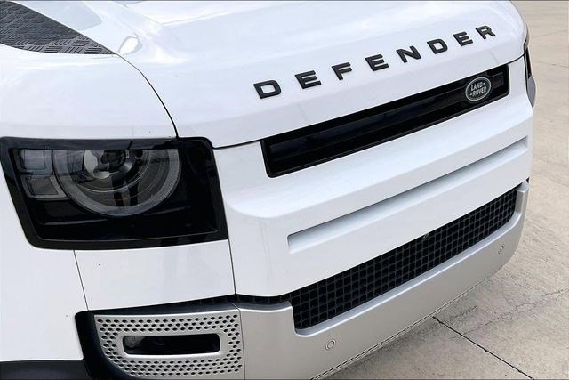 Certified 2023 Land Rover Defender 90 S image 33