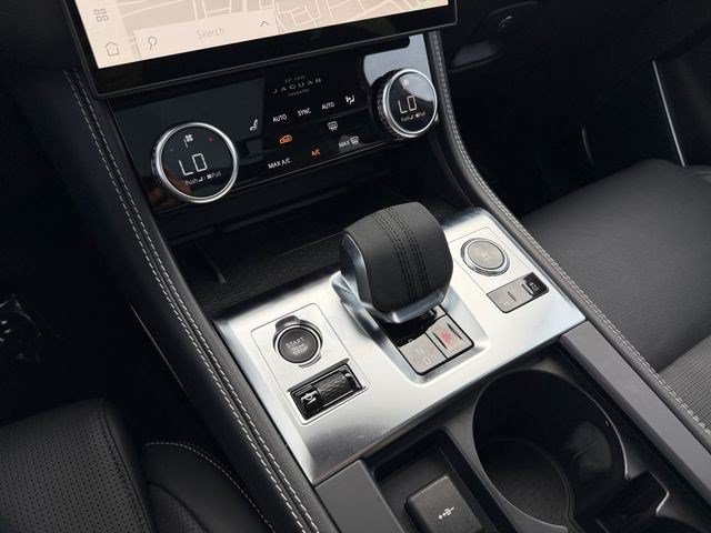 Used 2025 Jaguar F-PACE R-Dynamic S AWD/4WD image 24