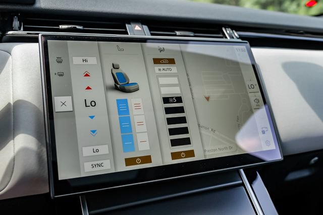 New 2026 Land Rover Range Rover Velar S AWD/4WD image 40