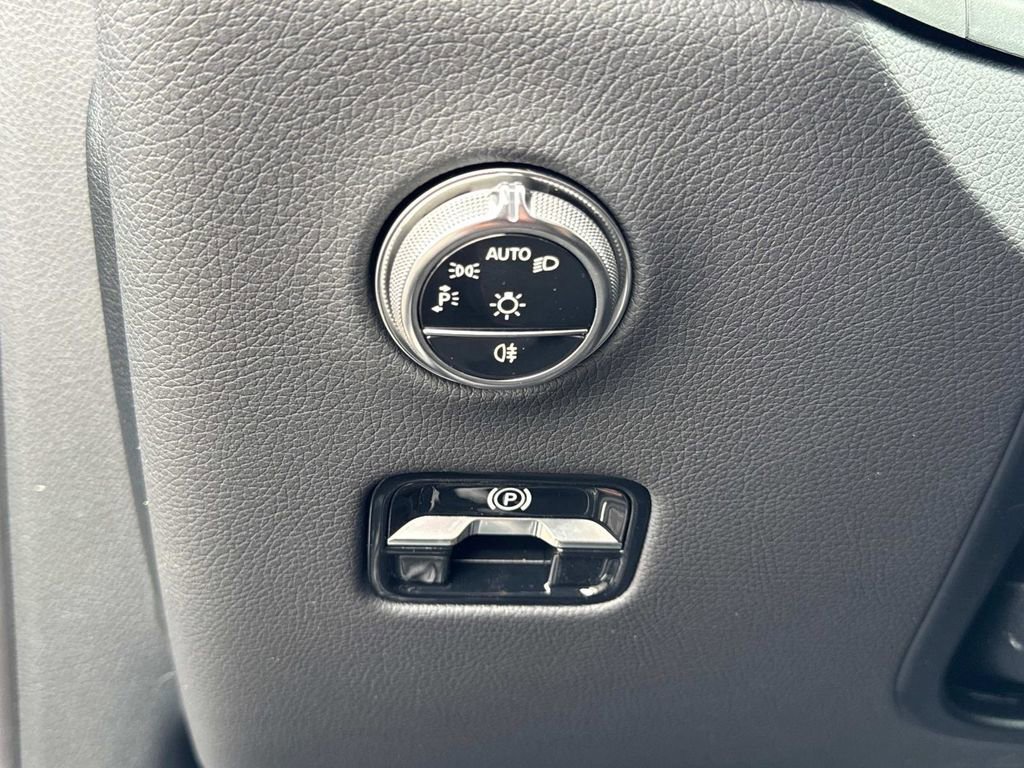 New 2025 Mercedes-Benz GLC 63 AMG S image 31