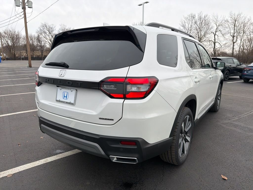 Certified 2023 Honda Pilot Touring image 5