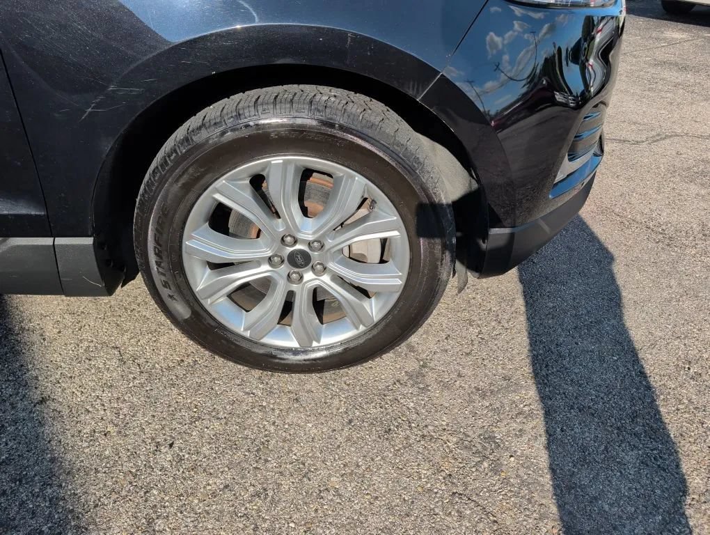 Used 2022 Ford Edge Titanium AWD/4WD image 12