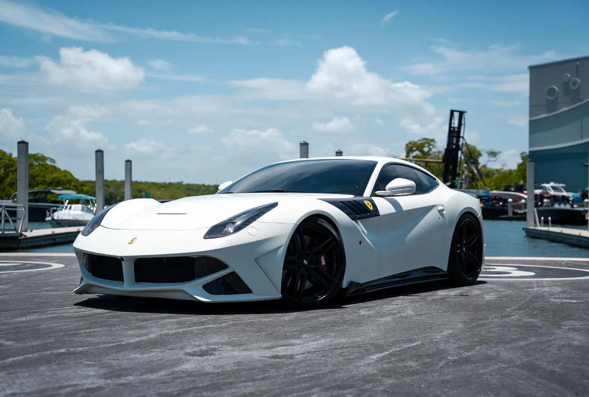 Used 2014 Ferrari F12 Berlinetta RWD image 1