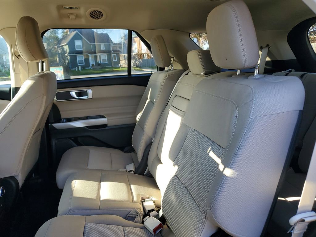 Used 2022 Ford Explorer XLT image 8