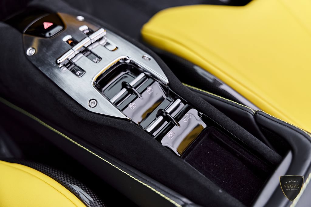 Used 2024 Ferrari SF90 Spider AWD/4WD image 79