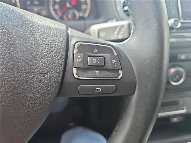 Used 2017 Volkswagen Tiguan S image 18