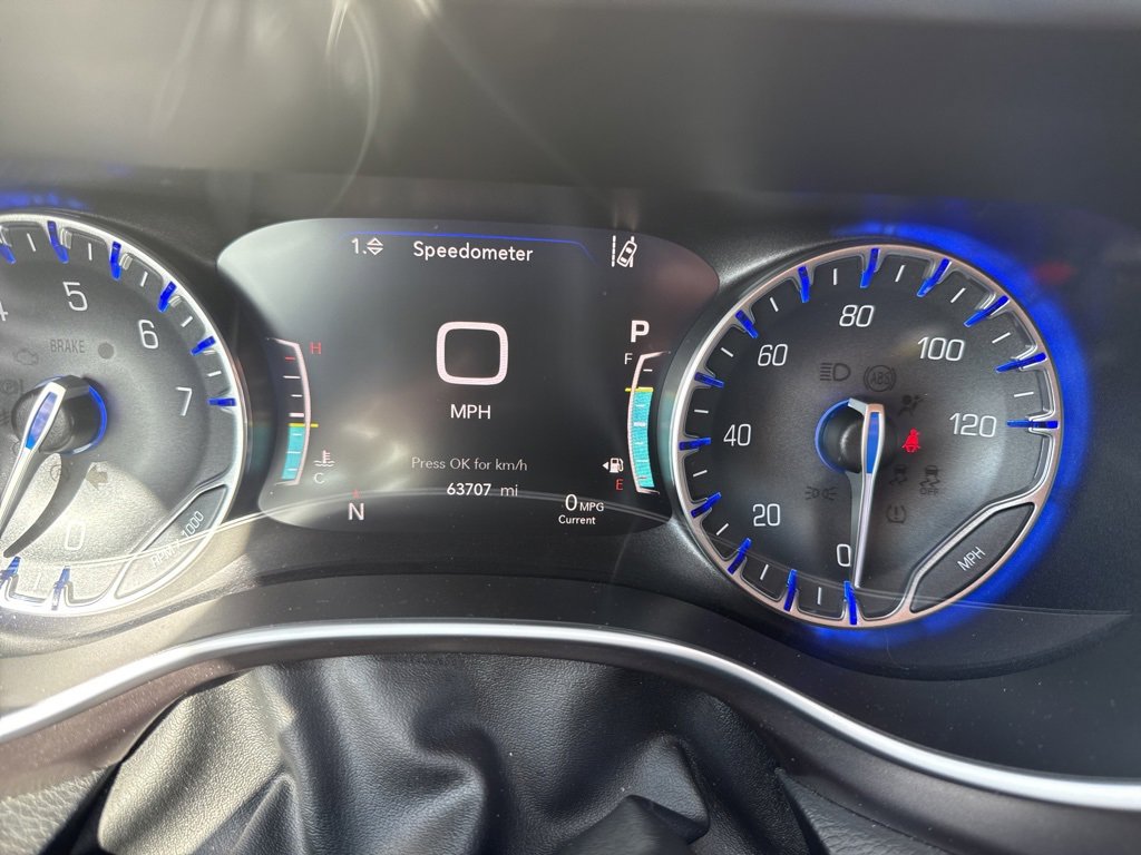 Used 2018 Chrysler Pacifica Limited w/ Advanced Safetytec Group image 7