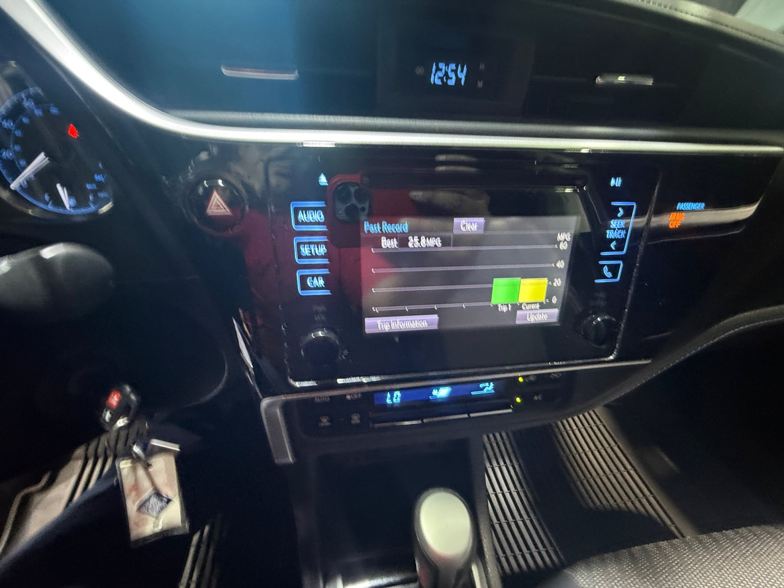Used 2019 Toyota Corolla SE w/ Carpet Mat Package (TMS) FWD image 28