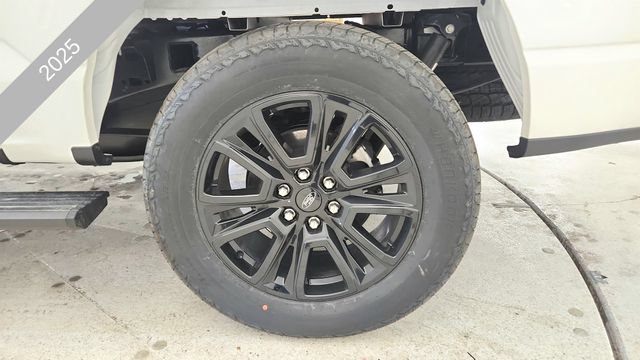 New 2025 Ford F150 Platinum w/ FX4 Off-Road Package AWD/4WD image 9
