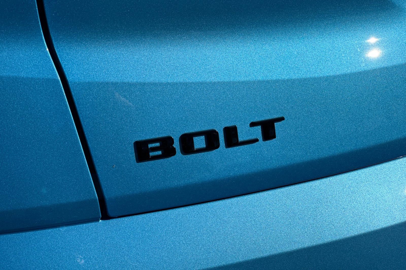 New 2027 Chevrolet Bolt LT w/ Comfort Package image 25