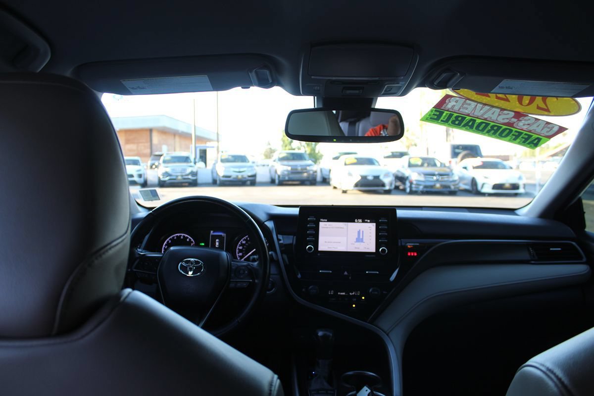Used 2022 Toyota Camry SE w/ Convenience Package FWD image 24