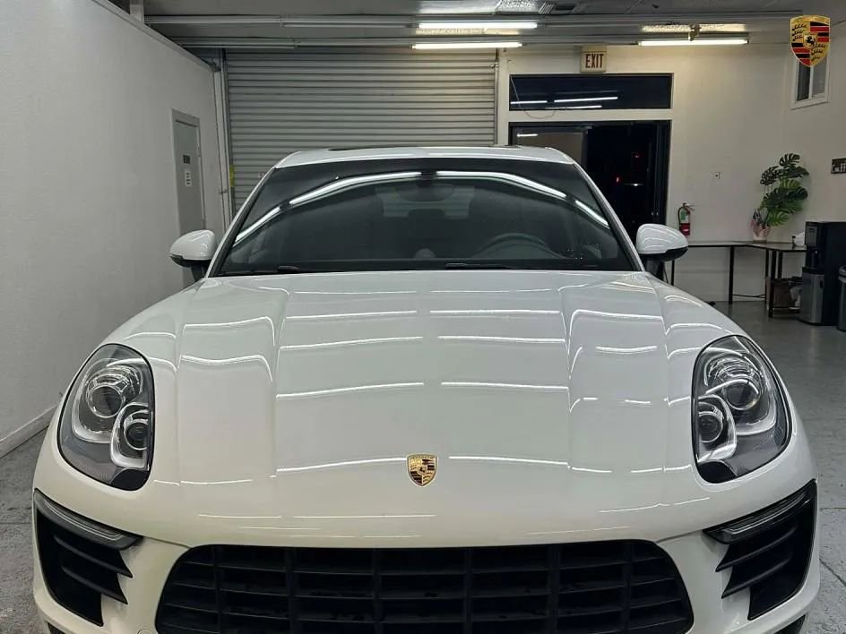 Used 2015 Porsche Macan S image 2