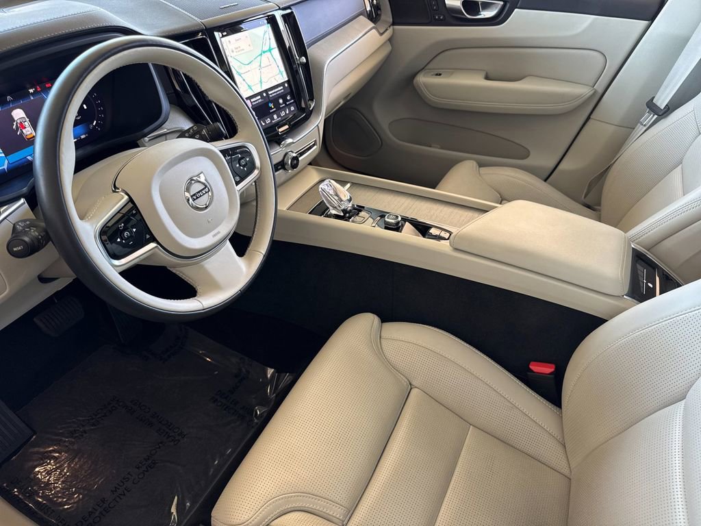 Certified 2023 Volvo XC60 B5 Ultimate FWD image 9