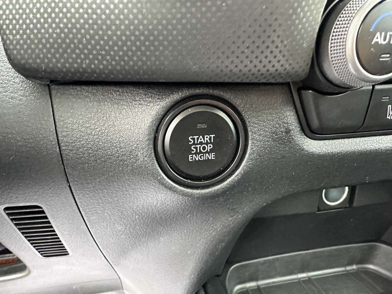 Used 2025 MAZDA CX-50 AWD 2.5 S w/ Premium Package image 33