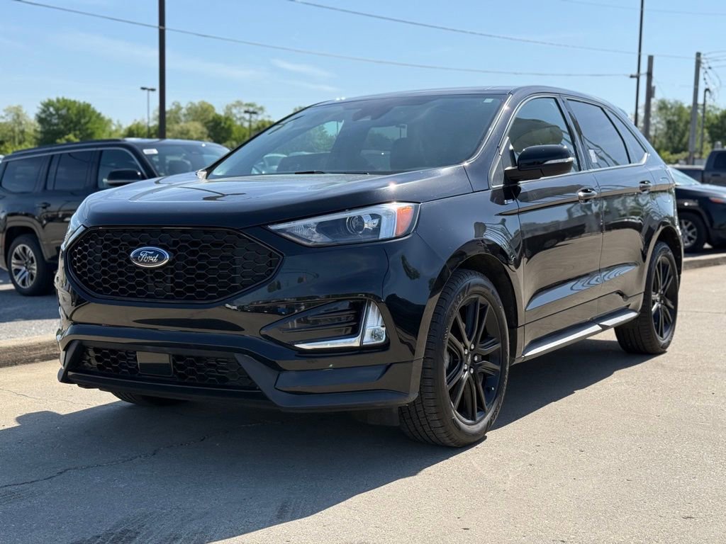 Used 2020 Ford Edge ST-Line FWD image 2