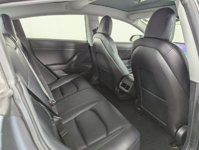 Used 2020 Tesla Model 3 Standard Range Plus RWD image 20