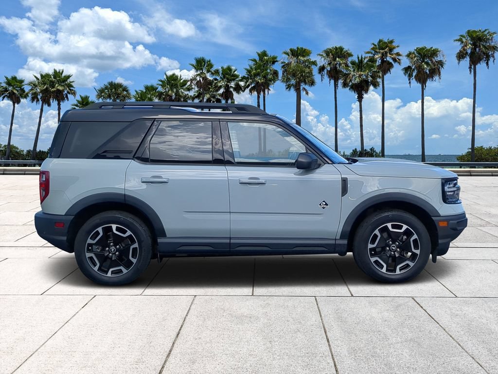Used 2023 Ford Bronco Sport Outer Banks w/ Tech Package AWD/4WD image 3