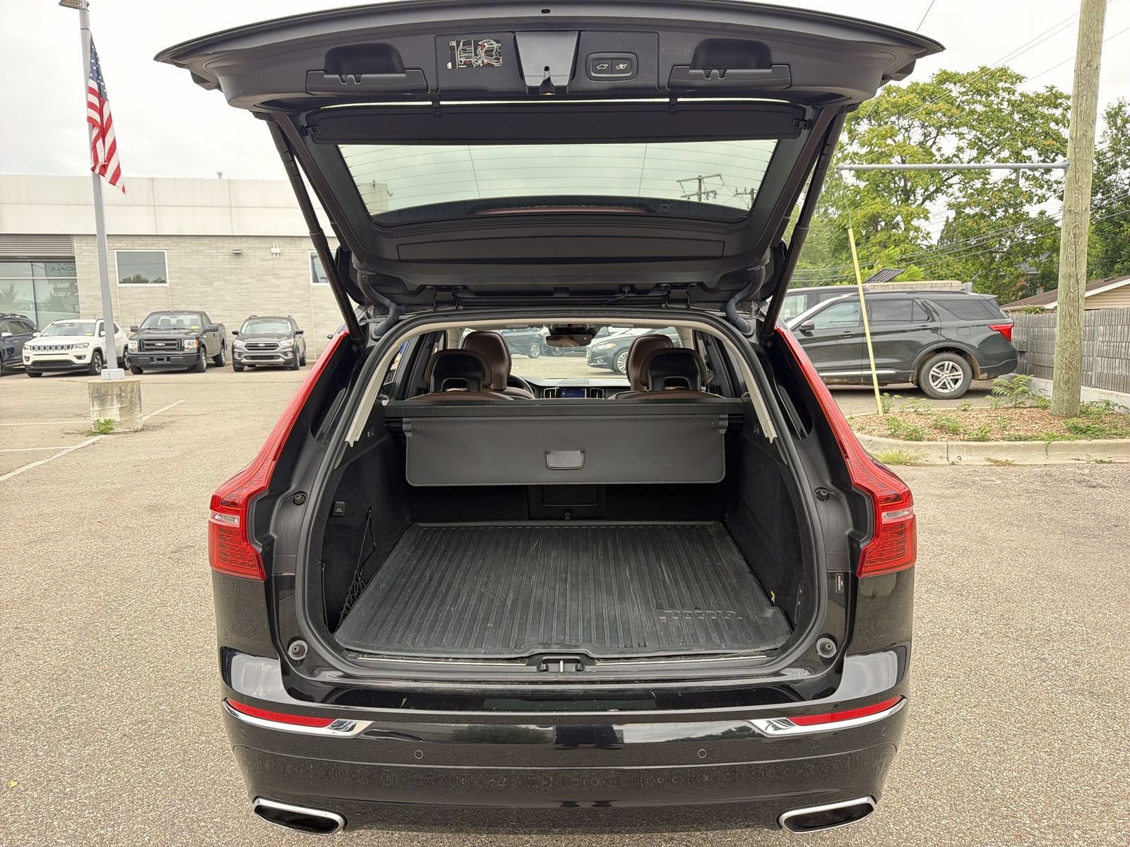 Used 2019 Volvo XC60 T6 Inscription w/ Protection Package AWD/4WD image 34
