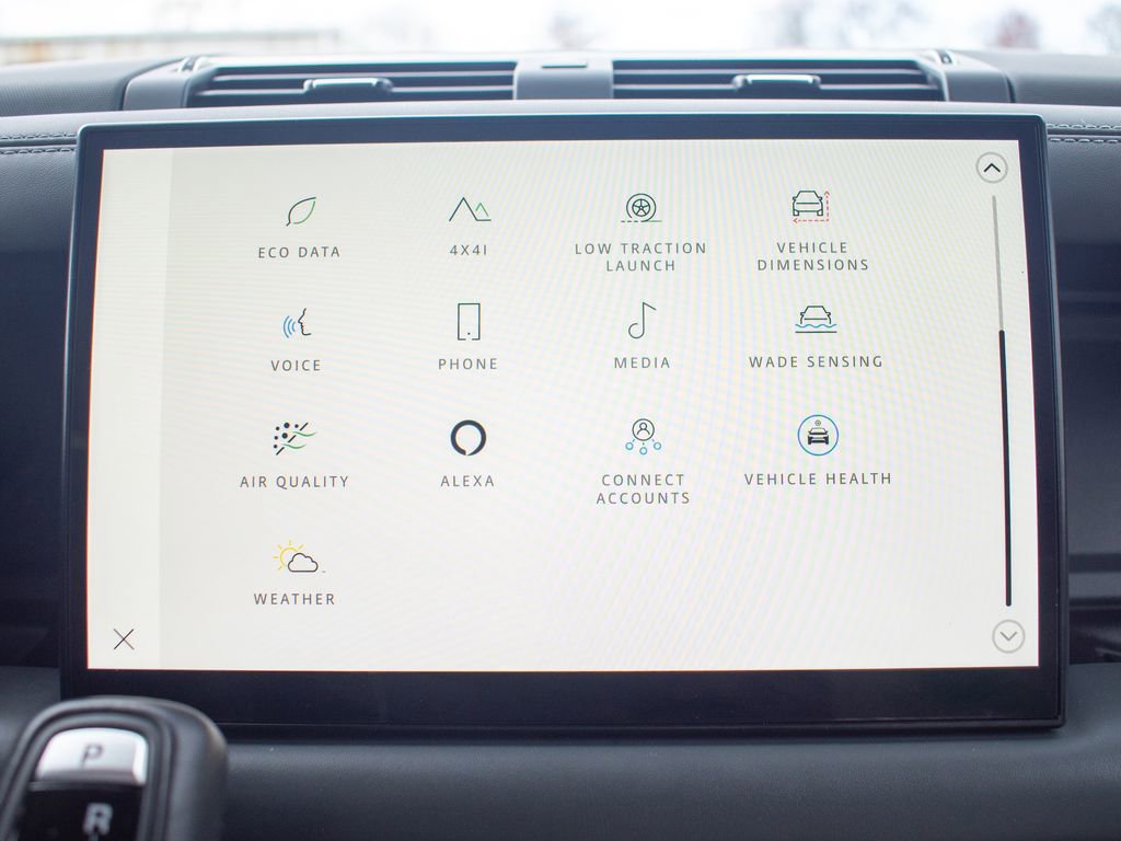 Used 2023 Land Rover Defender 130 X-Dynamic SE image 26