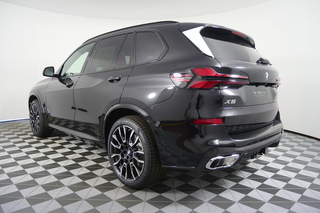 Used 2026 BMW X5 xDrive40i w/ M Sport Package AWD/4WD image 4