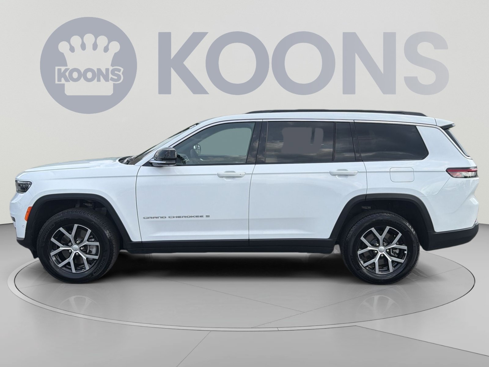 Used 2024 Jeep Grand Cherokee L Limited w/ Luxury Tech Group II AWD/4WD image 2