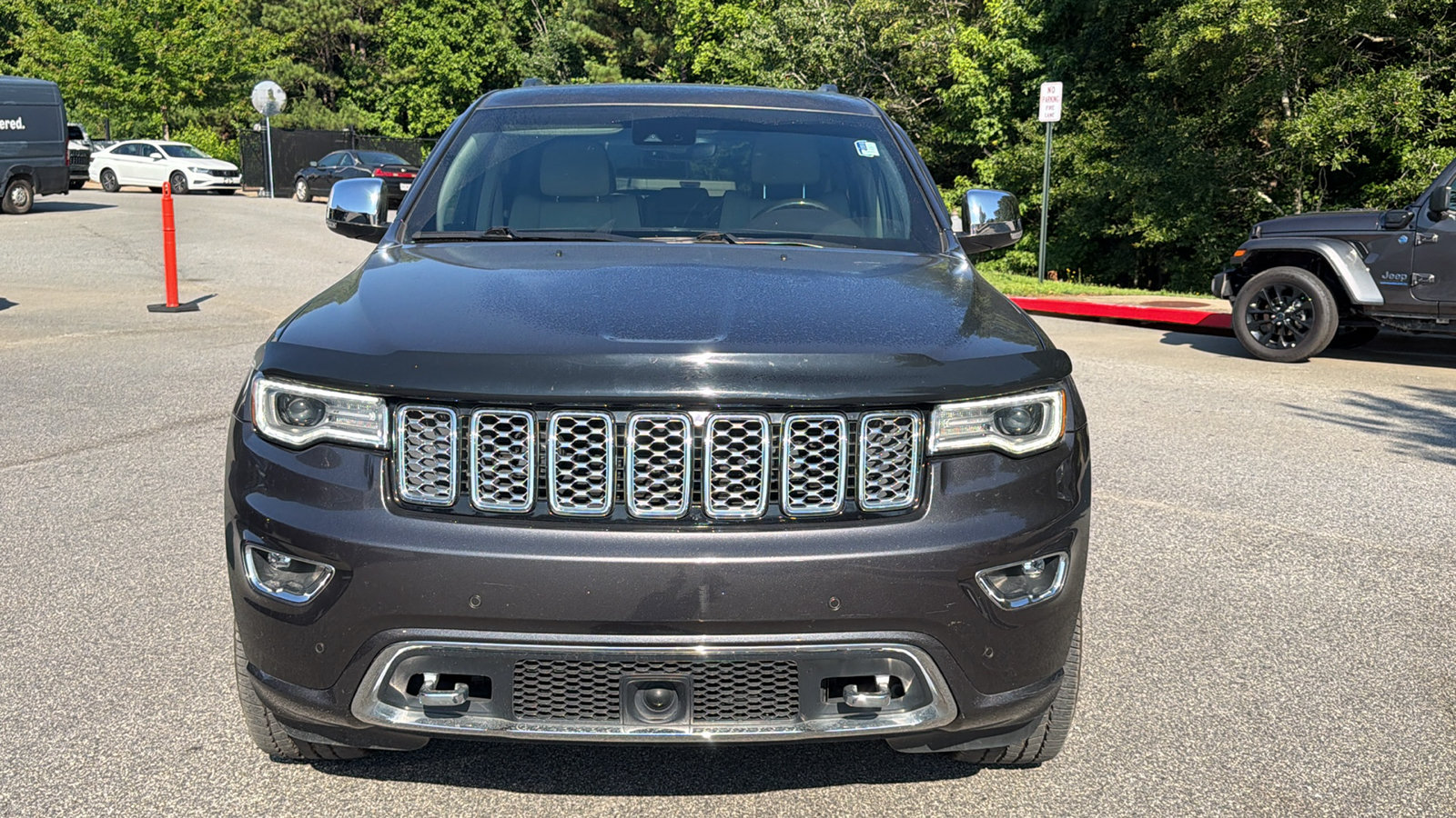 Used 2017 Jeep Grand Cherokee Overland w/ Jeep Active Safety Group AWD/4WD image 3