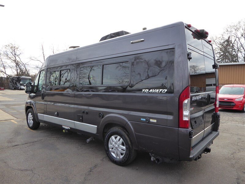 Used 2017 RAM ProMaster 3500 w/ Premium Appearance Group FWD image 5