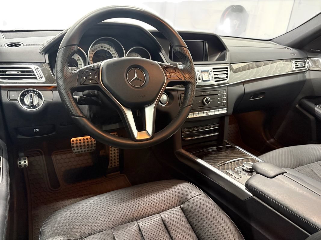 Used 2016 Mercedes-Benz E 400 4MATIC Sedan image 15