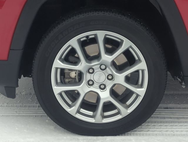 Used 2023 Jeep Compass Latitude AWD/4WD image 10