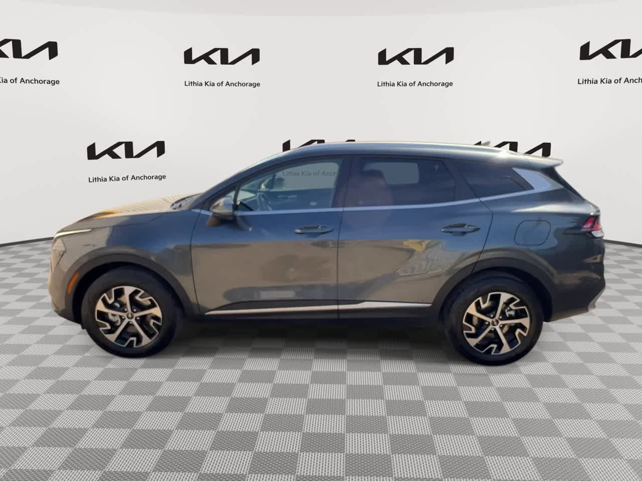 Used 2025 Kia Sportage EX AWD/4WD image 10