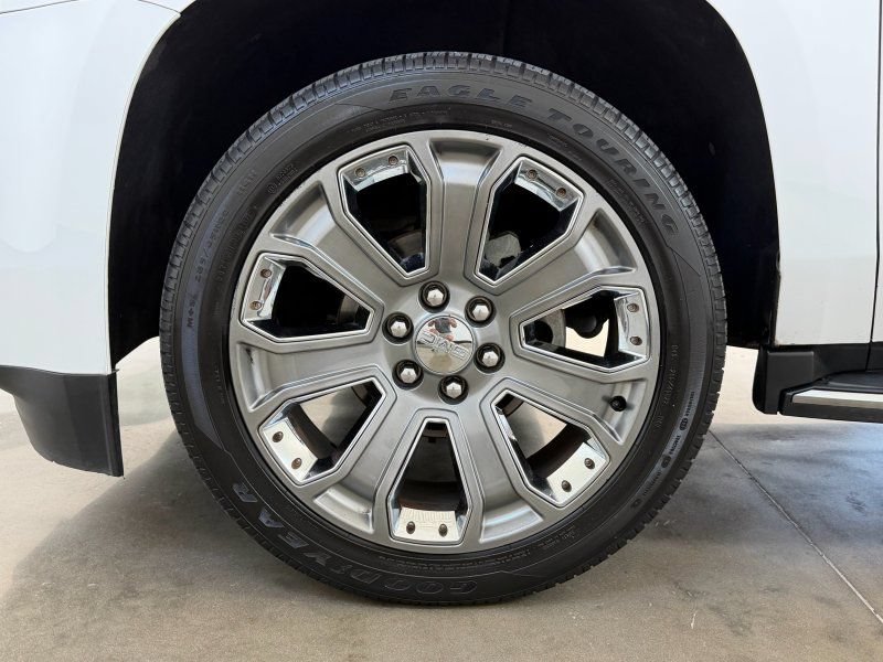 Used 2016 GMC Yukon Denali w/ Open Road Package RWD image 11