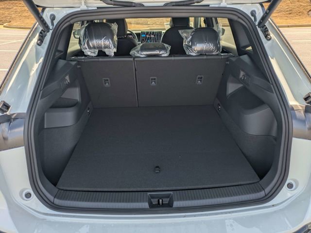 New 2026 Volkswagen Tiguan SE R-Line FWD image 11