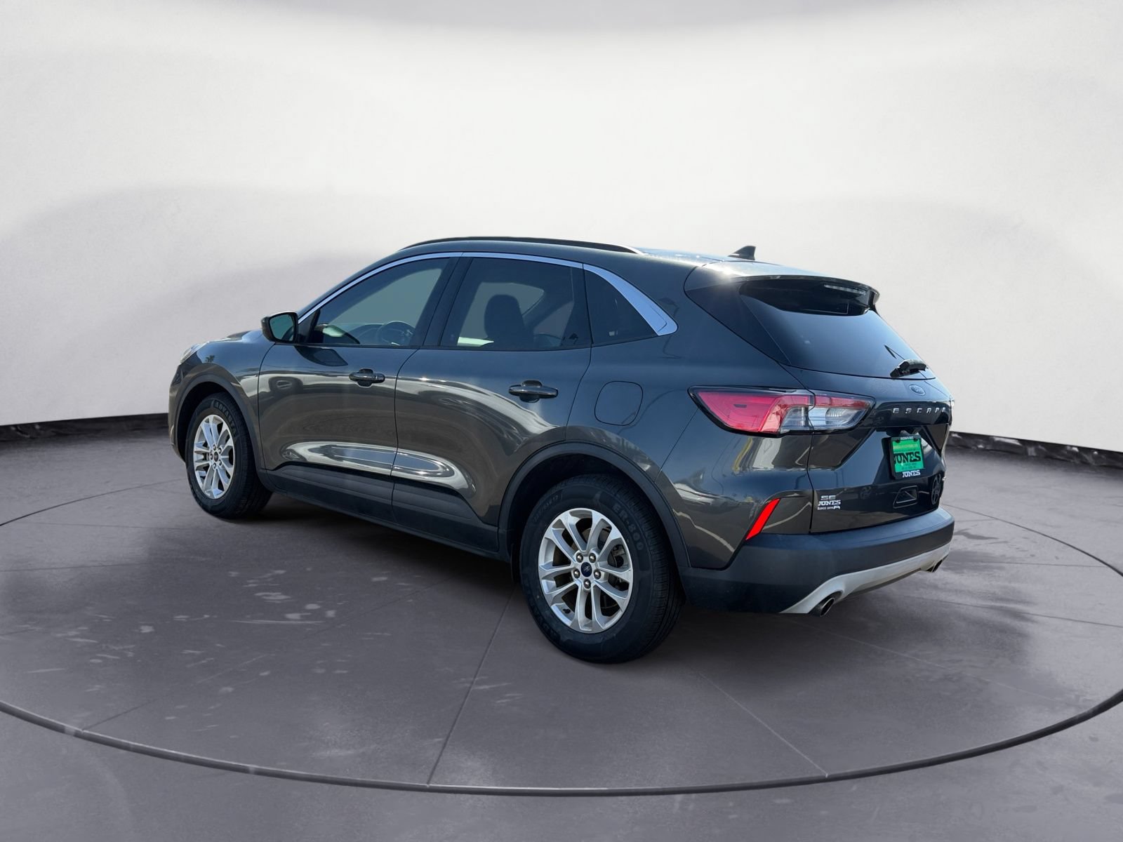 Used 2020 Ford Escape SE FWD image 4