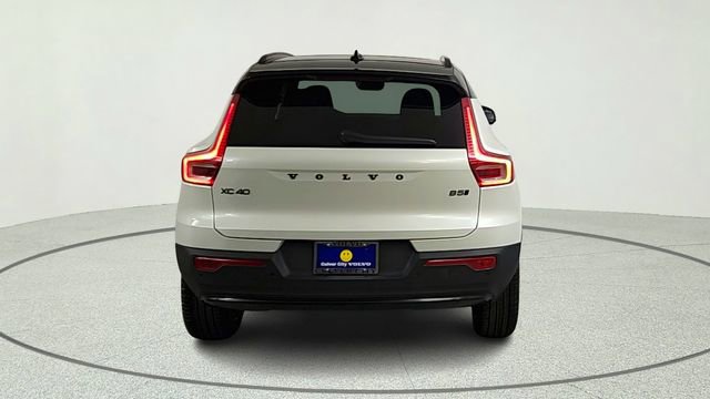 New 2026 Volvo XC40 B5 Ultra w/ Climate Package AWD/4WD image 6
