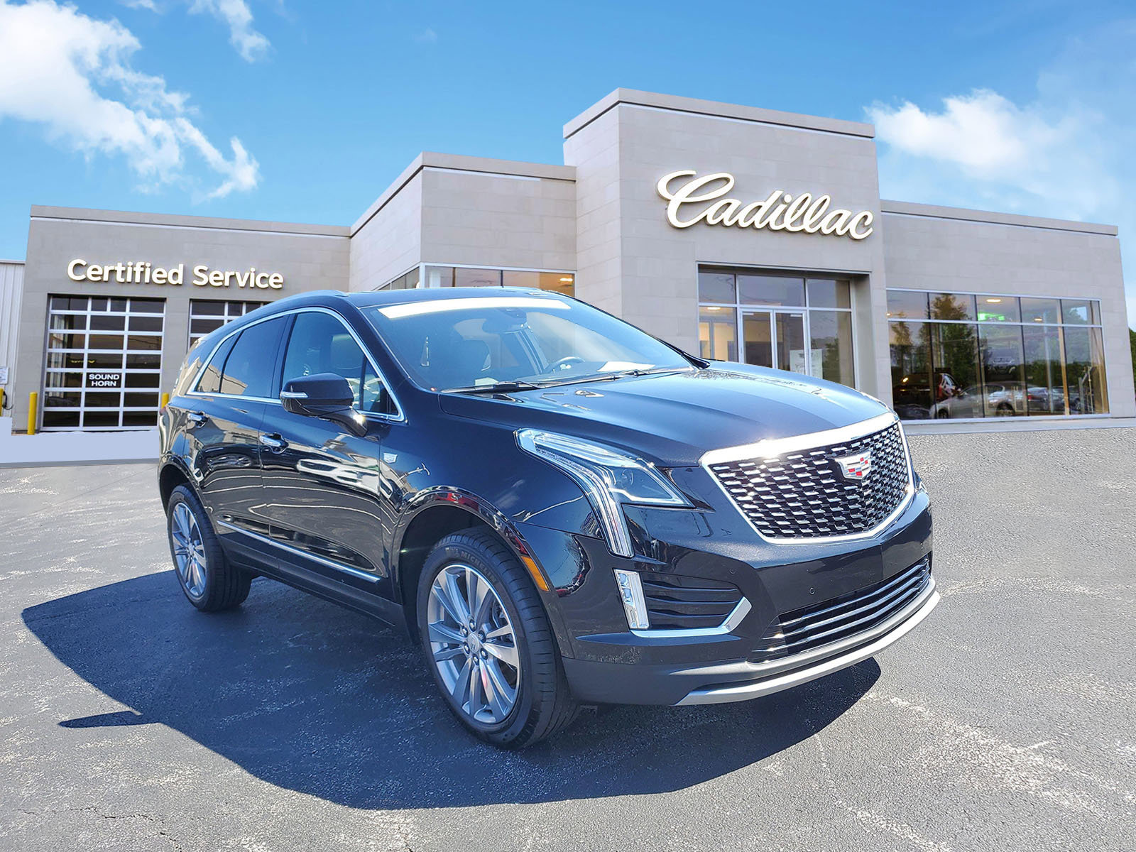 Certified 2023 Cadillac XT5 Premium Luxury image 4